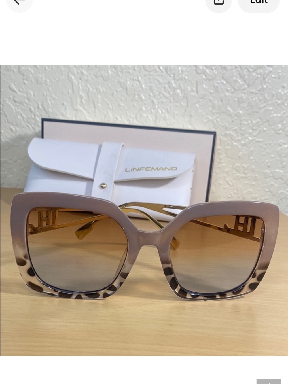 Stunning oversized sunglasses gold metal handle